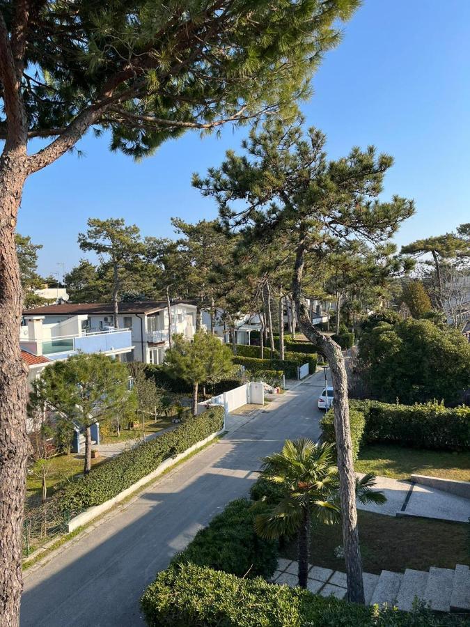Villa Vittoria Lignano Sabbiadoro Exteriör bild
